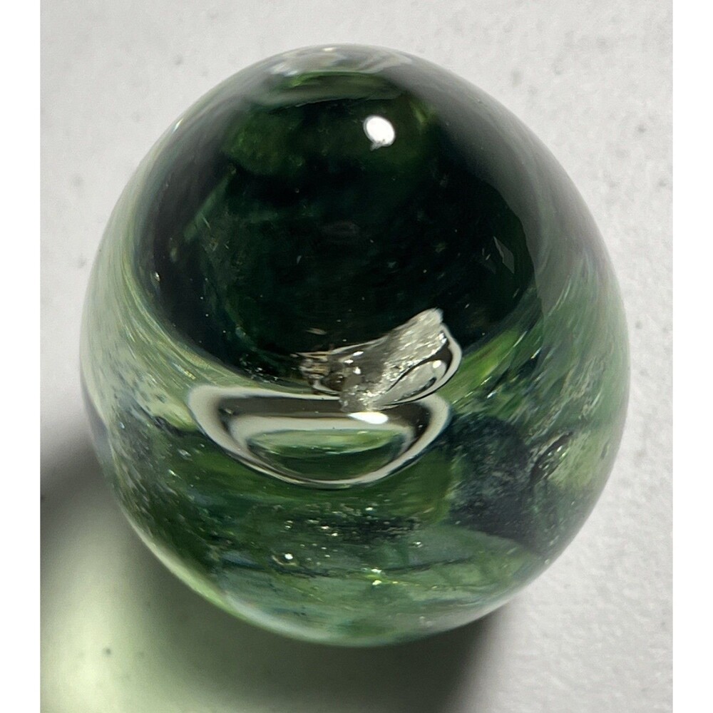Kerry Crafted Glass Egg Shaped 4” x 2.5” Art Paperweight Ireland Green Swirl - Picture 6 of 9